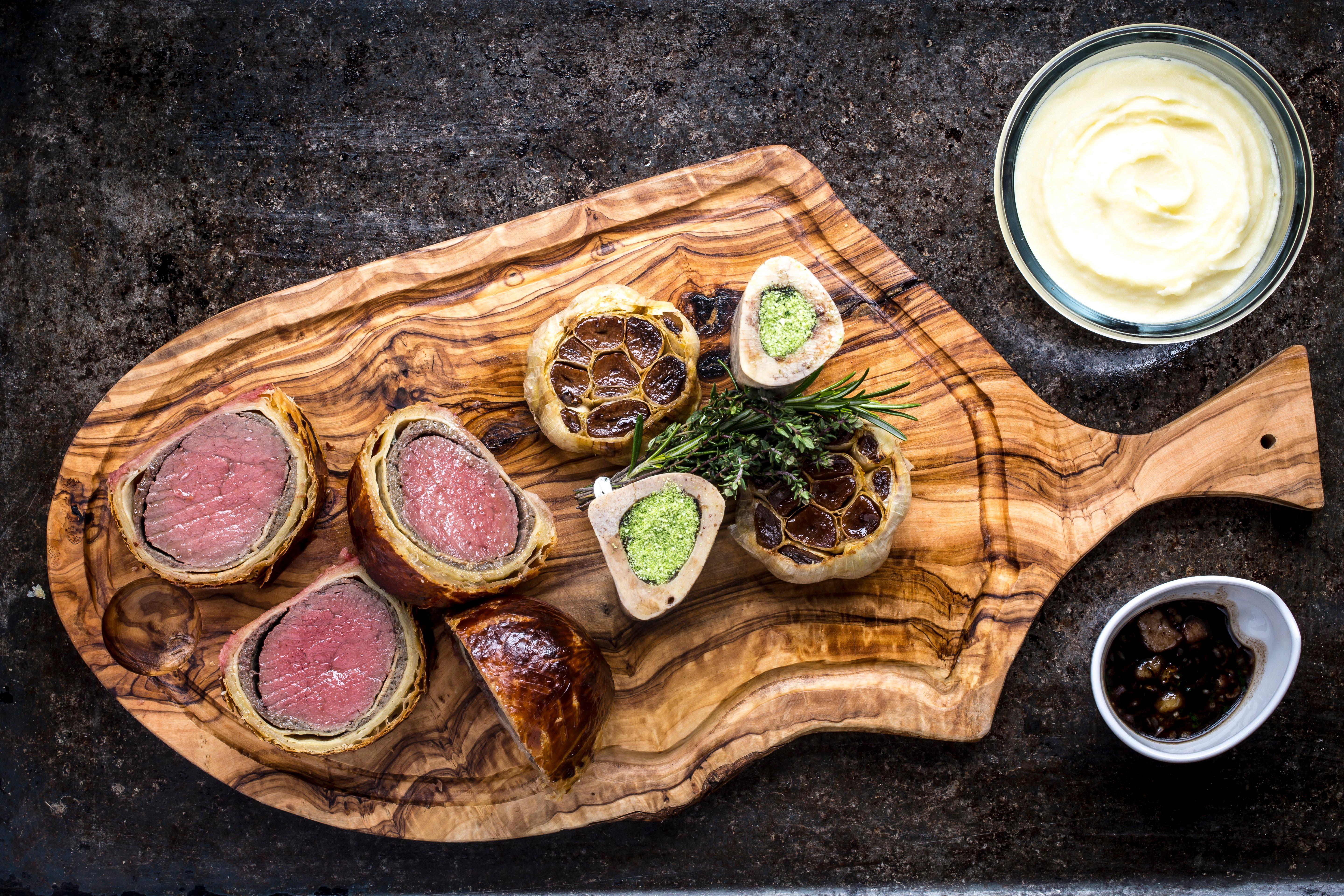 Intercontinental Bordeaux Le Grand Hotel By Ihg Exteriér fotografie Beef tenderloin