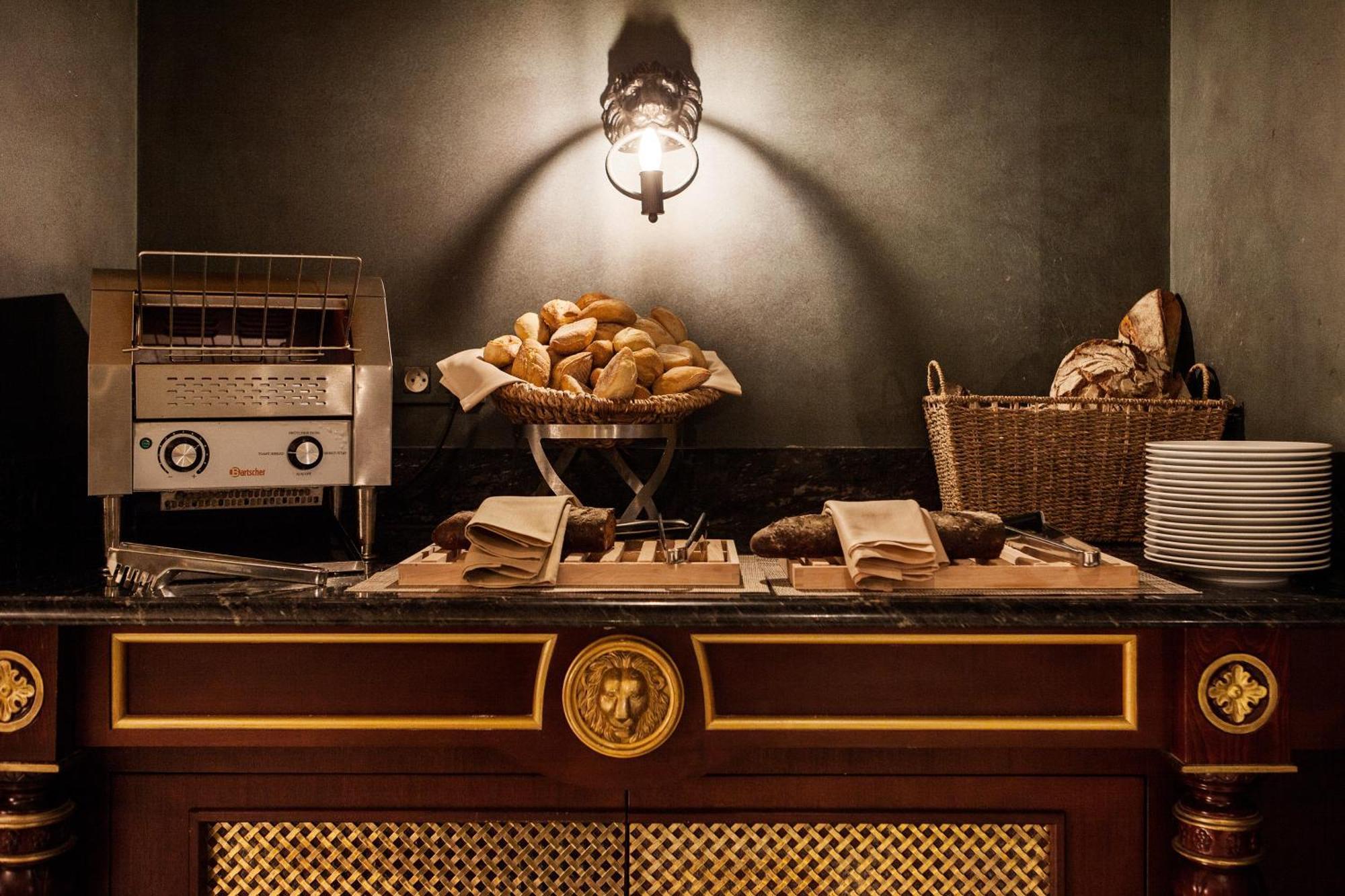 Intercontinental Bordeaux Le Grand Hotel By Ihg Exteriér fotografie Bread station
